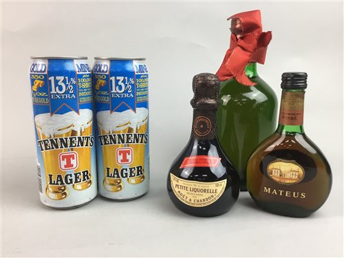 Lot 25 - A COLLECTION OF VINTAGE ALCOHOL OBJECTS