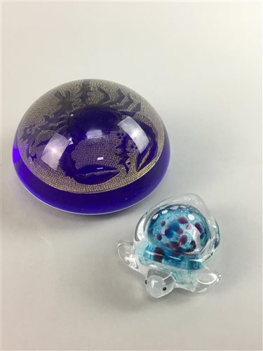 Lot 28 - A MURANO GLASS PAPERWEIGHT, TURTLE AND A CLOISONNE BOWL