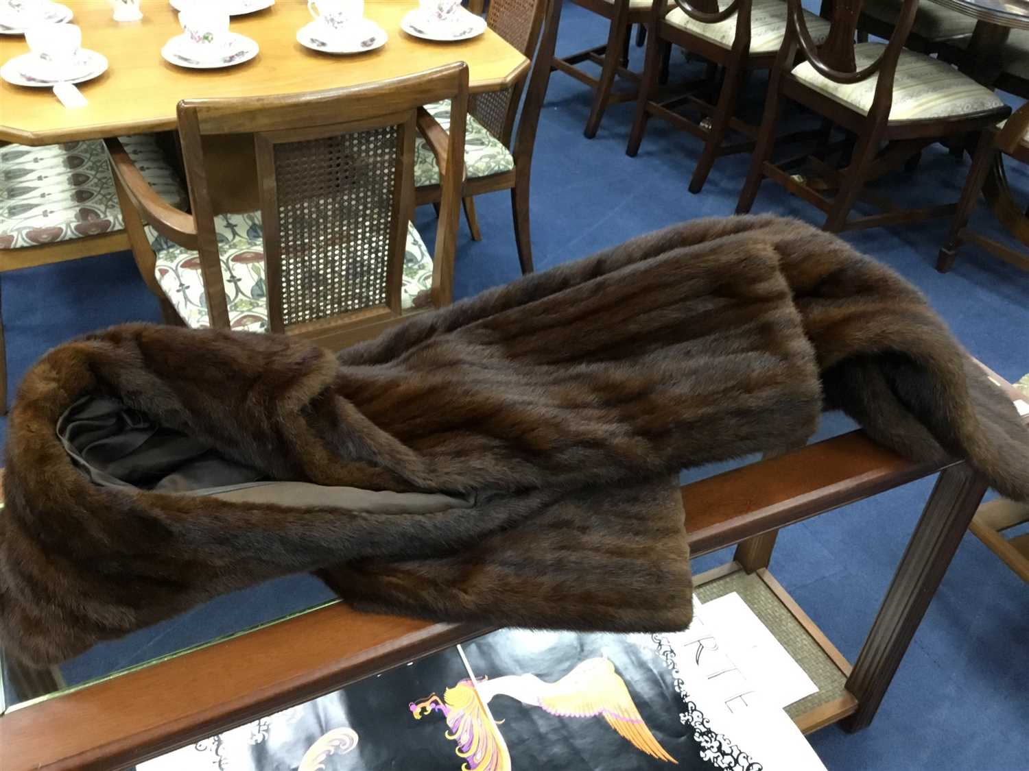 Lot 106 - A LADY'S FUR COAT, A FUR STOLE AND OTHER FUR ACCESSORIES