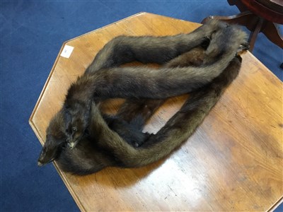 Lot 106 - A LADY'S FUR COAT, A FUR STOLE AND OTHER FUR ACCESSORIES