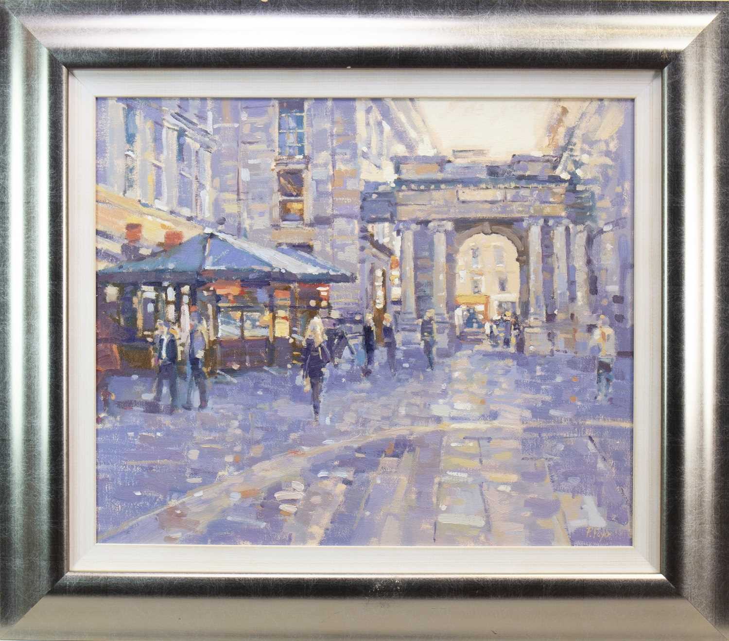 Lot 1878 - THROUGH THE ARCH, ROYAL EXCHANGE SQUARE, AN OIL BY PETER FOYLE