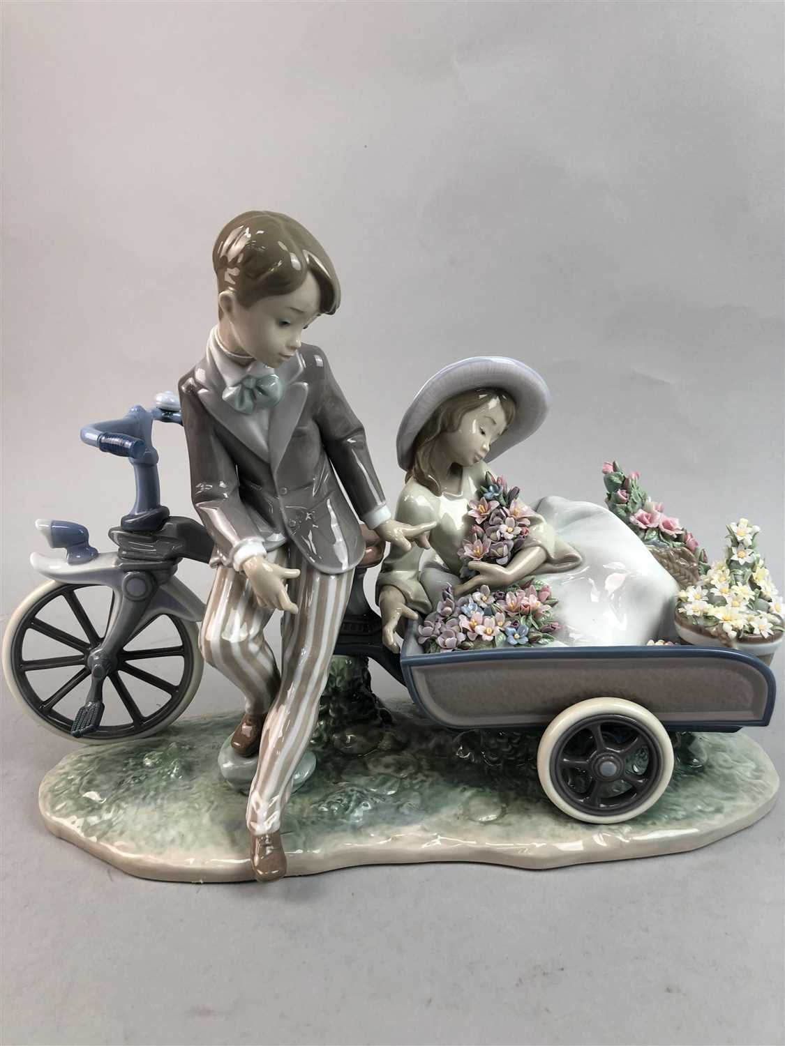 Lot 41 - TWO LLADRO FIGURE GROUPS