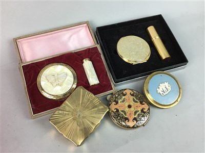 Lot 101 - A LOT OF COMPACTS AND TWO CIGARETTE CASES