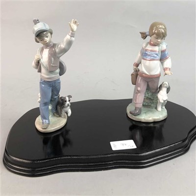 Lot 77 - SIX LLADRO FIGURES AND FIGURE GROUPS