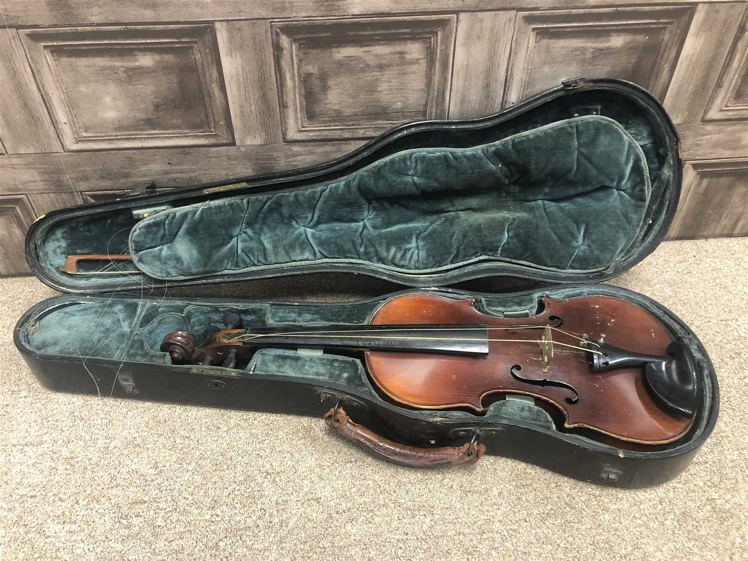 Lot 153 - A 20TH CENTURY VIOLIN AND BOW