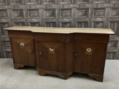 Lot 87 - AN EARLY 20TH CENTURY MAHOGANY BREAKFRONT SIDEBOARD SECTION