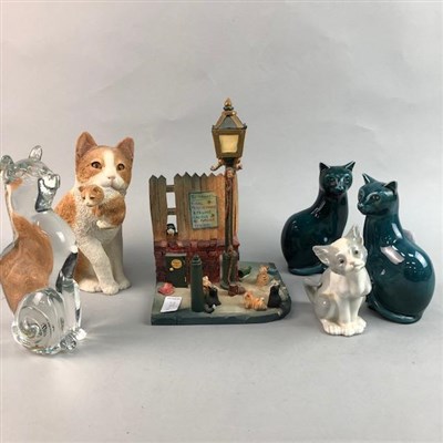 Lot 231 - A BESWICK FIGURE OF A SIAMESE CAT AND OTHER CERAMIC CAT FIGURES
