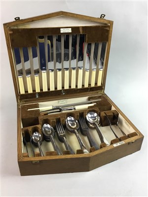 Lot 87 - AN OAK CANTEEN OF SILVER PLATED CUTLERY AND OTHER CASED CUTLERY