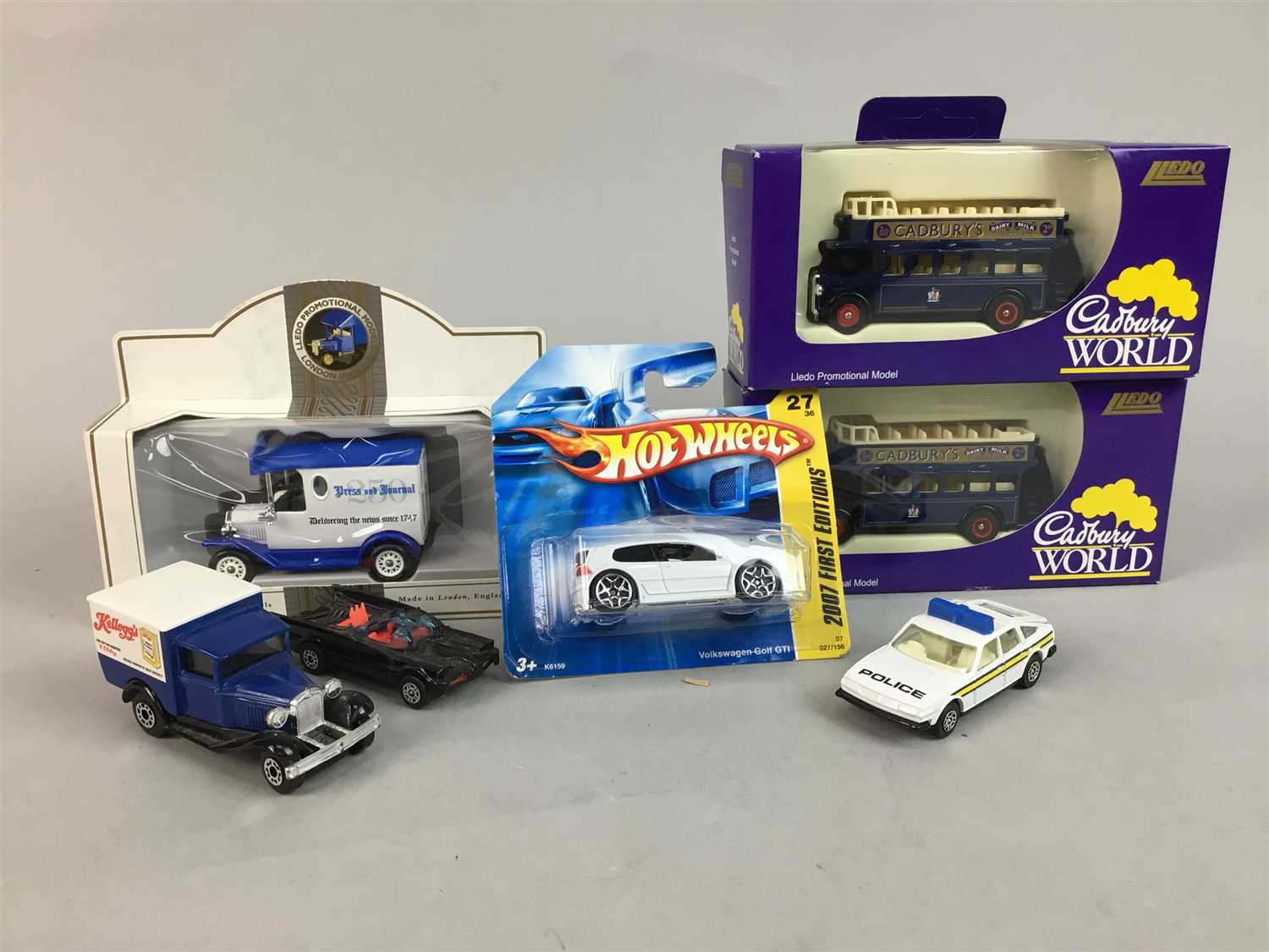 Lot 181 - A COLLECTION OF CORGI MODEL VEHICLES AND OTHER COLLECTABLES