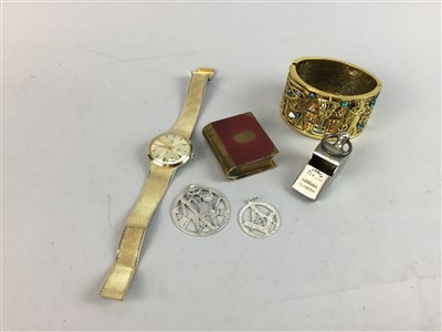 Lot 191 - A GOLD PLATED POCKET WATCH AND OTHER ITEMS