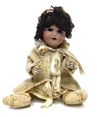 Lot 905 - AN EARLY 20TH CENTURY GERMAN BISQUE HEADED DOLL