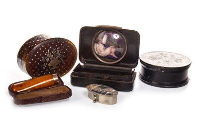 Lot 910 - A LATE GEORGIAN TORTOISESHELL SNUFF BOXES, WITH THREE PILL BOXES AND CHEROOT