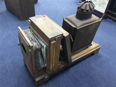Lot 355 - AN EARLY 20TH CENTURY MAGIC LANTERN, ANOTHER LANTERN AND SLIDES