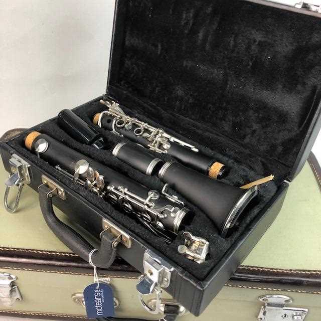 Lot 406 - A SKYLARK TRUMPET AND A CLARINET BOTH IN CASES