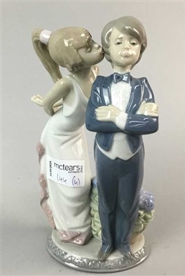 Lot 144 - A LLADRO GROUP OF A BOY AND GIRL AND OTHER CERAMICS