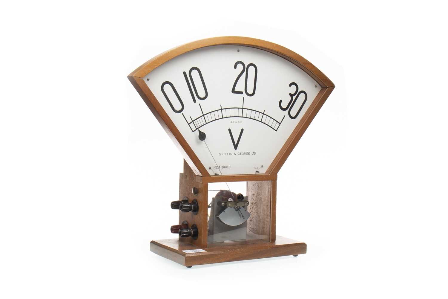 Lot 1404 - AN EARLY 20TH CENTURY GRIFFIN & GEORGE VOLTMETER