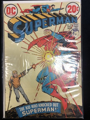 Lot 926 - A COLLECTION OF MARVEL COMICS INCLUDING SUPERMAN, CAPTAIN MARVEL AND SPIDERMAN