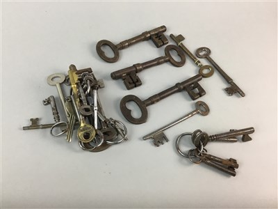 Lot 146 - A COLLECTION OF OLD STEEL KEYS