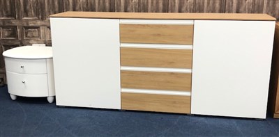 Lot 227 - A MODERN CHEST AND A BEDSIDE CHEST