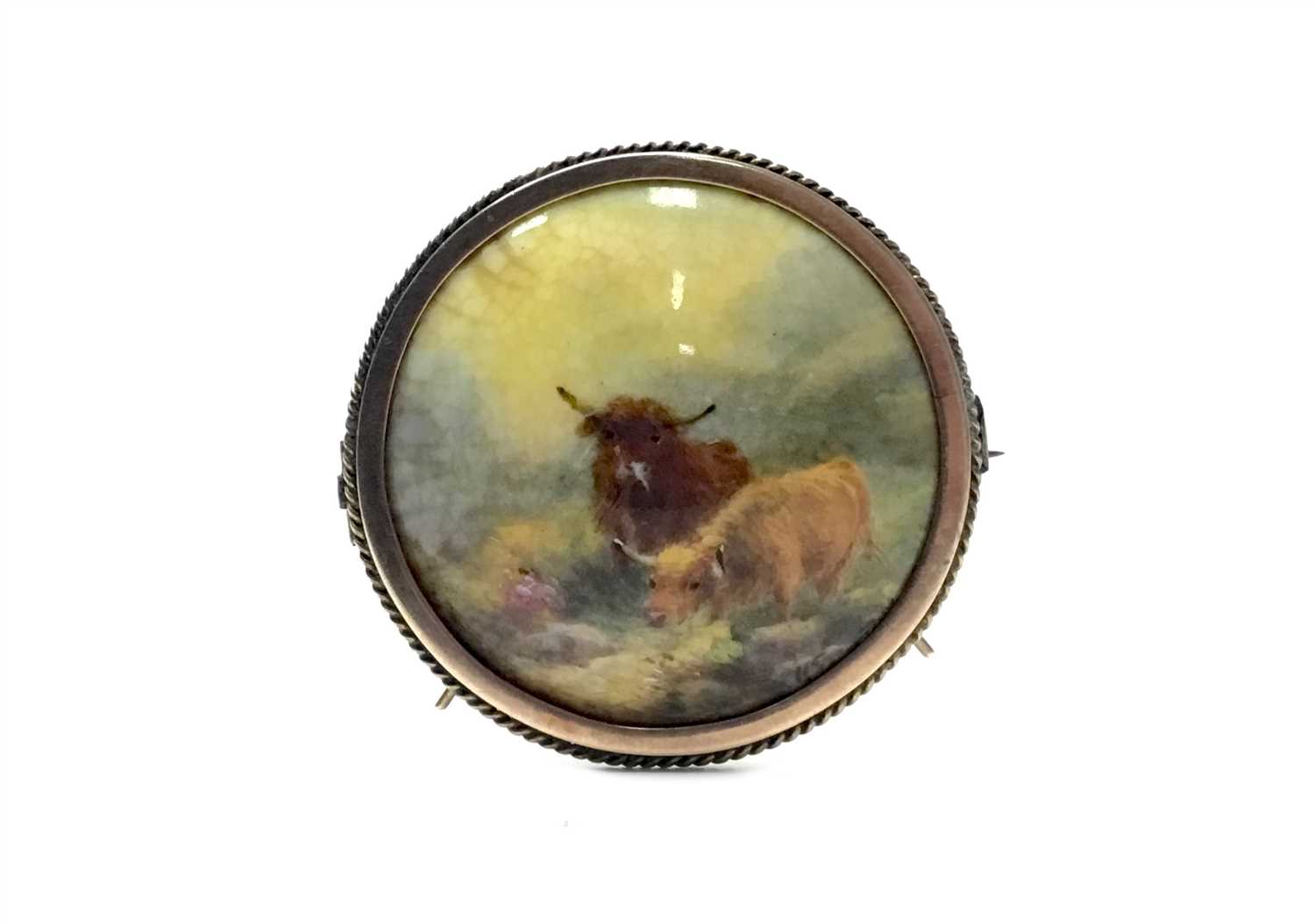 Lot 1134 - A ROYAL WORCESTER BROOCH BY HARRY STINTON