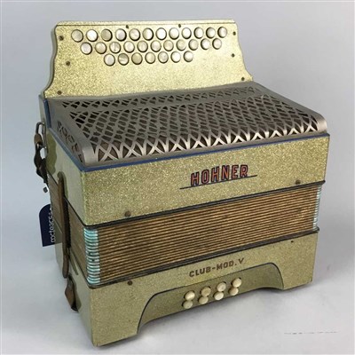 Lot 161 - A HOHNER STEEL REEDS ACCORDIAN