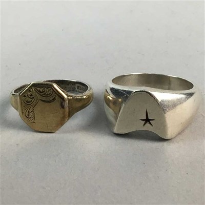 Lot 33 - A SILVER STAR TREK RING, CUFFLINKS AND OTHER RINGS