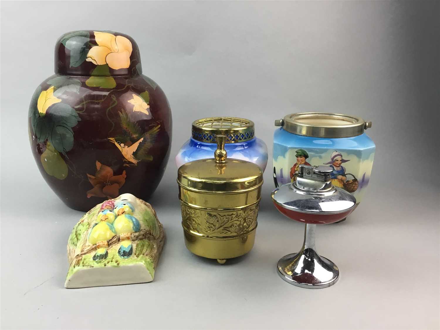 Lot 114 - A CARLTON WARE OVAL COMPORT, MURANO GLASS TABLE LIGHTER AND OTHER CERAMICS