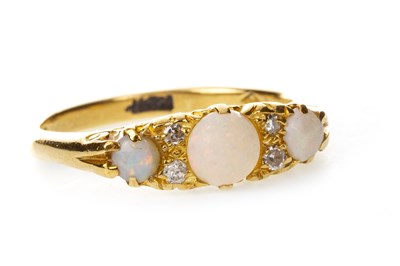 Lot 173 - AN OPAL AND DIAMOND RING