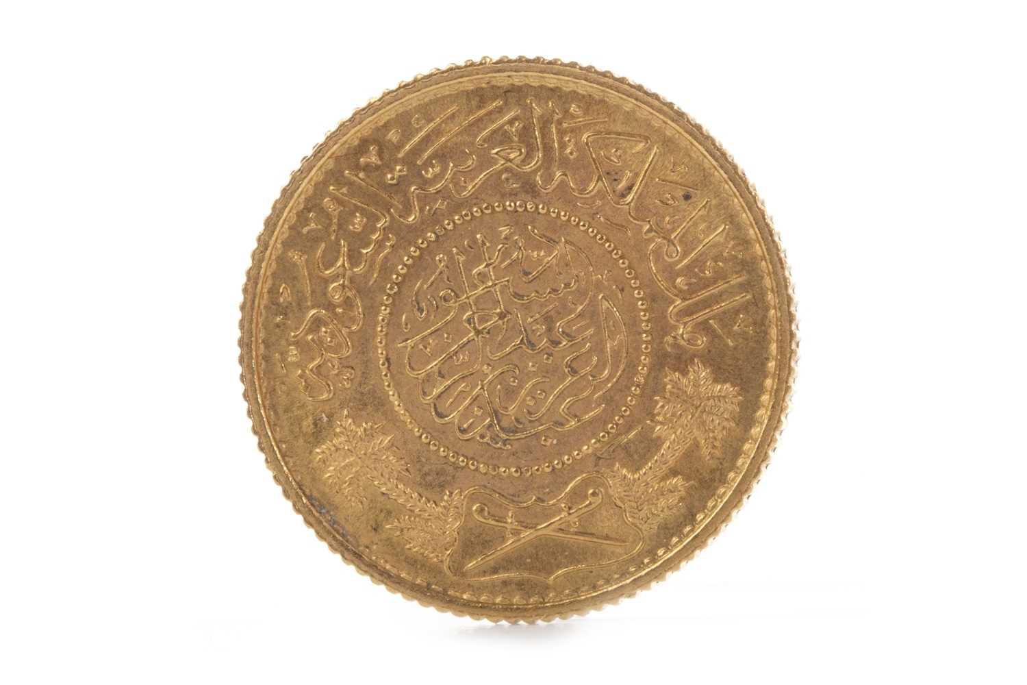 Lot 542 - AN EASTERN GOLD COIN
