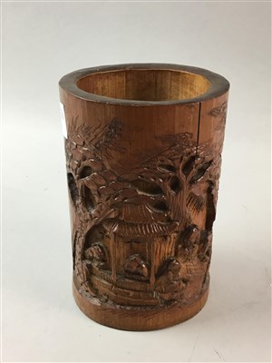 Lot 77 - AN EARLY 20TH CENTURY CHINESE BAMBOO BRUSH POT