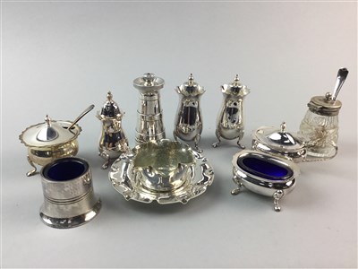 Lot 199 - A COLLECTION OF SILVER PLATED ITEMS
