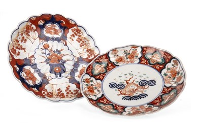 Lot 365 - A LOT OF TWO EARLY 20TH CENTURY JAPANESE IMARI PLATES