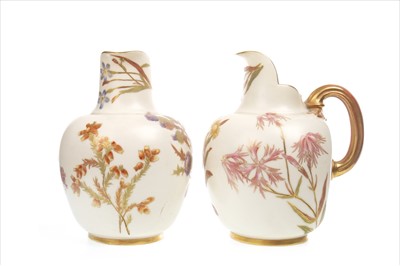 Lot 405 - A PAIR OF ROYAL WORCESTER JUGS
