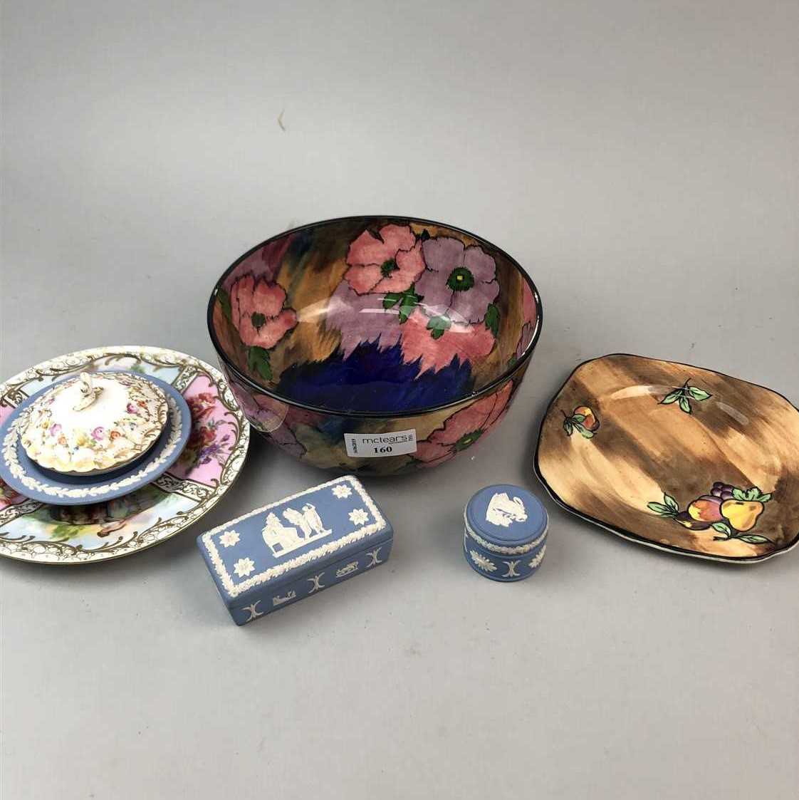 Lot 160 - A GROUP OF CONTINENTAL AND WEDGWOOD CERAMICS