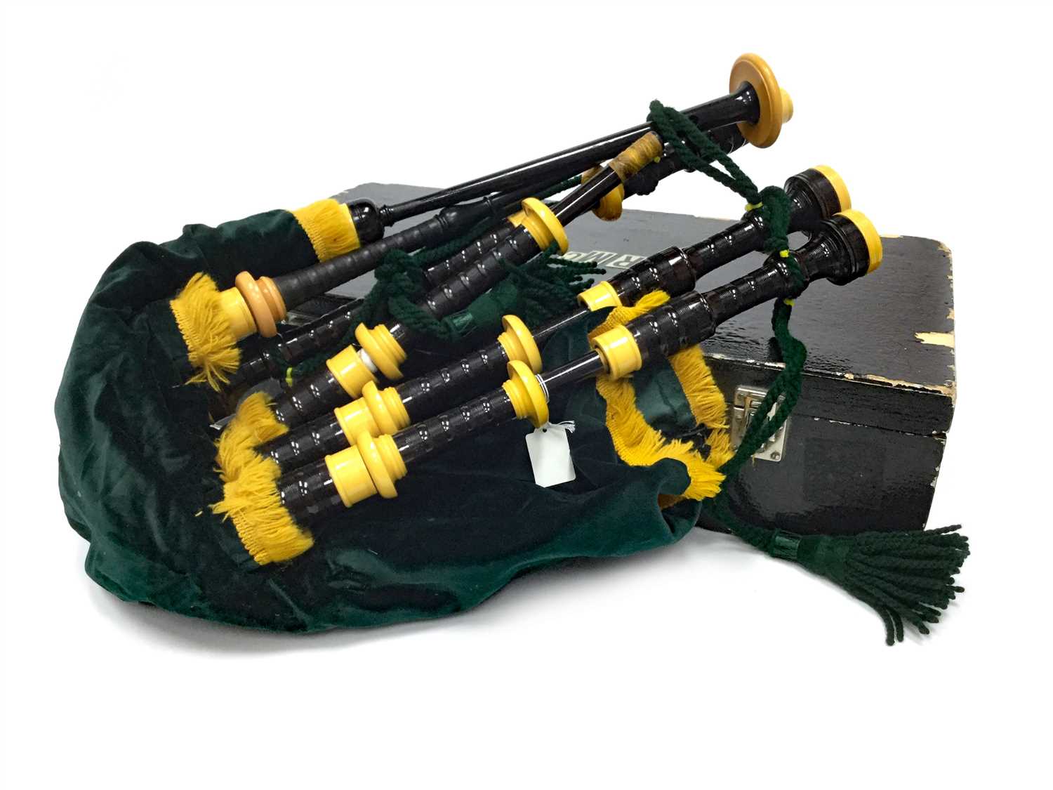Lot 6 - A SET OF HIGHLAND BAGPIPES POSSIBLY BY HUGH MCPHERSON OF EDINBURGH