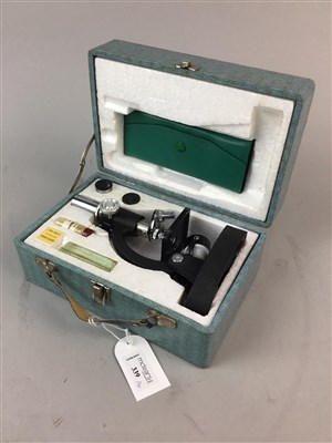 Lot 339 - A MID 20TH CENTURY MICROSCOPE IN CASE AND A LIZAR'S TELESCOPE
