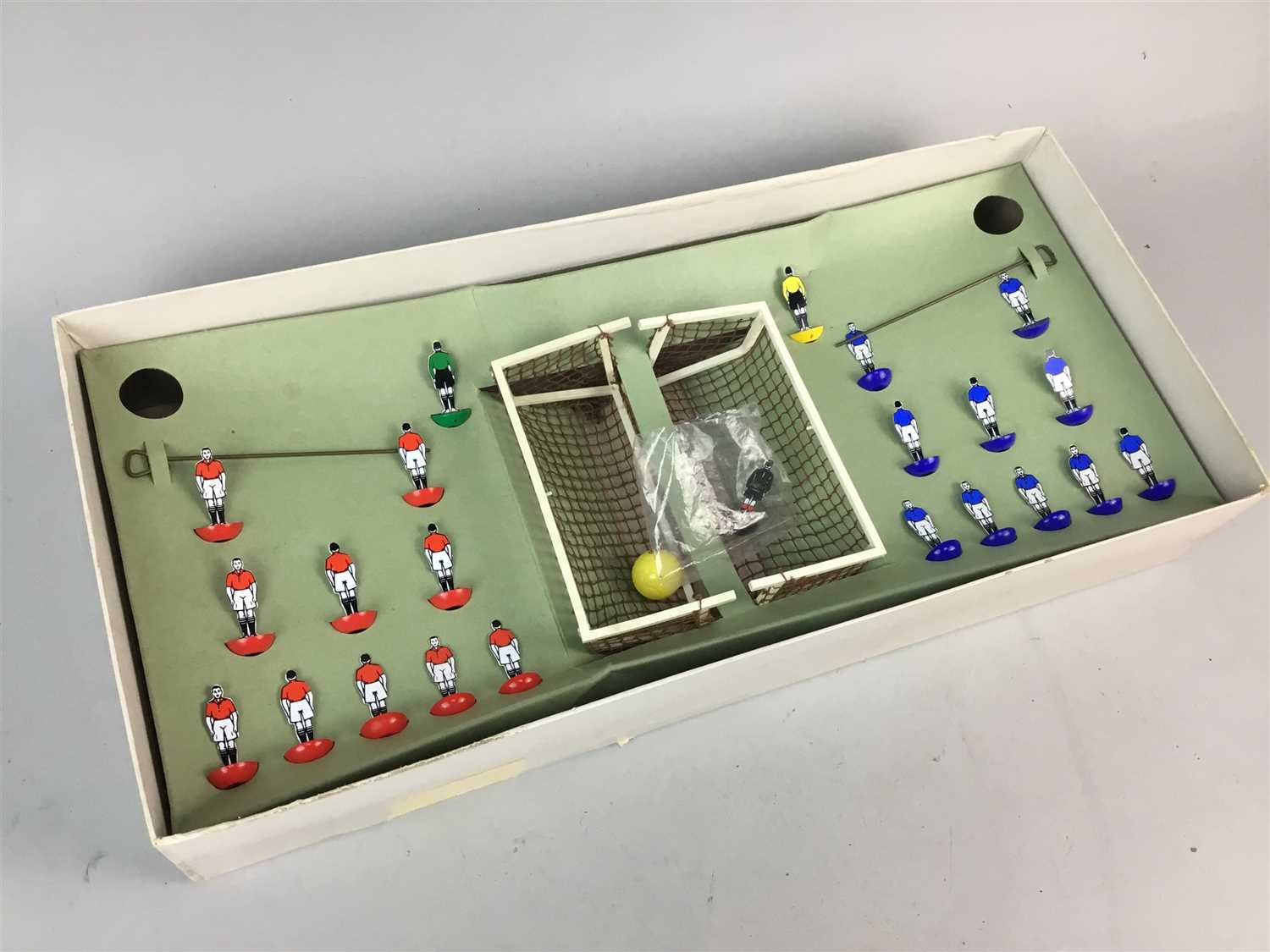 Lot 357 - A VINTAGE SUBBUTEO GAME