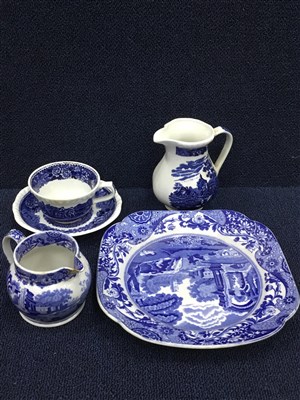 Lot 362 - A COLLECTION OF BLUE AND WHITE CERAMICS