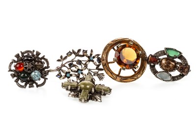 Lot 165A - A VICTORIAN BROOCH AND THREE OTHER BROOCHES