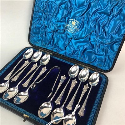 Lot 45 - A SET OF TWELVE SILVER COFFEE SPOONS AND TONGS IN FITTED CASE