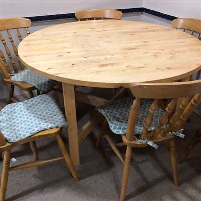 Lot 219 - A CIRCULAR DINING TABLE AND SIX CHAIRS