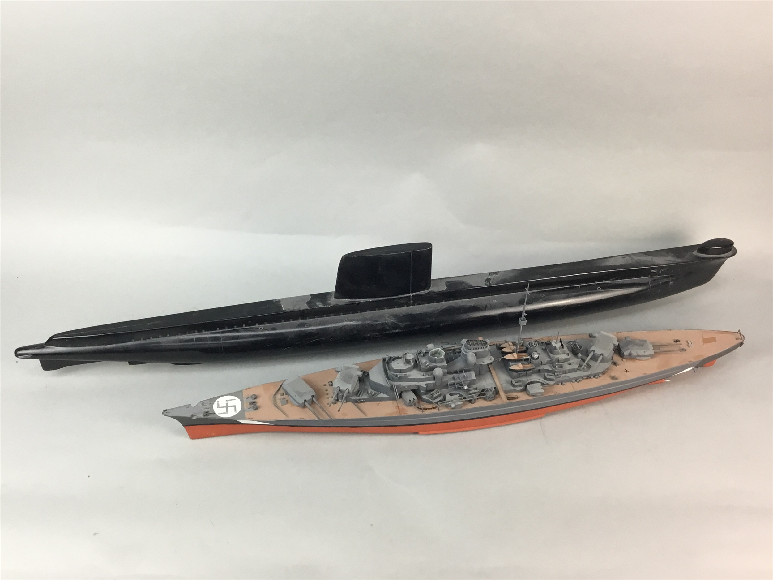 Lot 229 A COLLECTION OF MODEL SHIPS, SUBMARINES AND