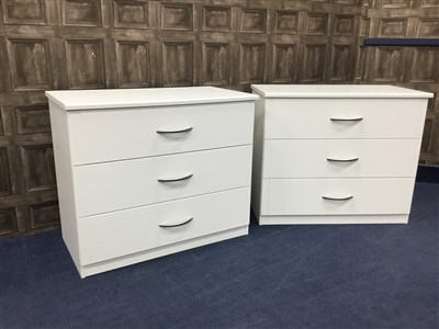Lot 207 - A PAIR OF MODERN CHESTS OF DRAWERS