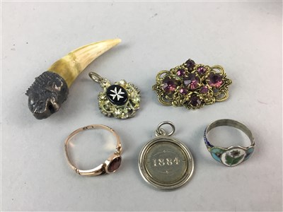 Lot 27 - A SILVER BROOCH, A CRESCENT MOON BROOCH, GEM SET RING AND OTHER COSTUME JEWELLERY
