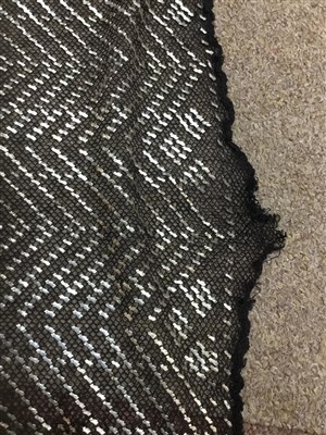 Lot 1655 - AN EARLY 20TH CENTURY BLACK AND SILVER THREAD SHAWL