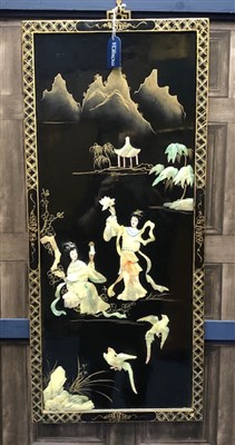 Lot 91 - A CHINESE PANEL