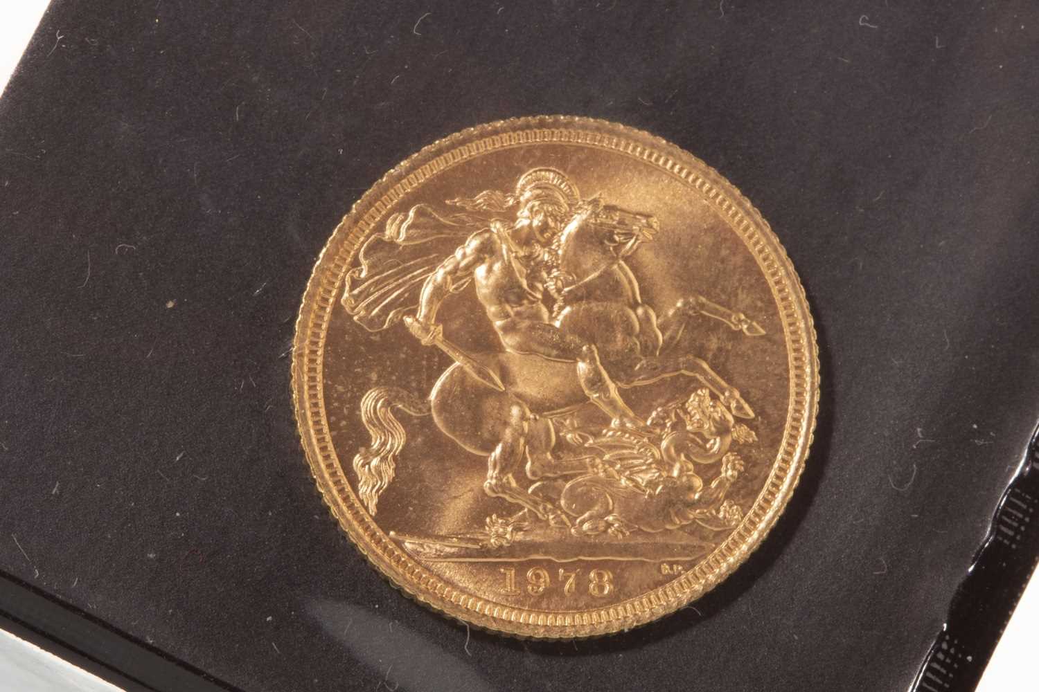 Lot 534 - A GOLD SOVEREIGN, 1978