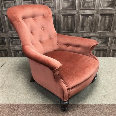 Lot 262 - A 20TH CENTURY MAHOGANY AND UPHOLSTERED ARMCHAIR
