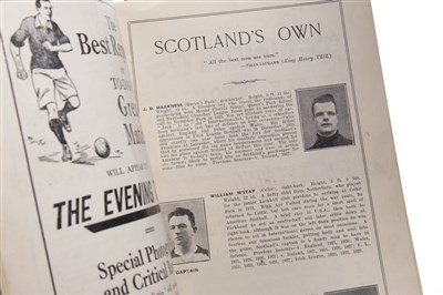 Lot 1918 - A SCOTLAND V ENGLAND FOOTBALL PROGRAMME DATED 1927