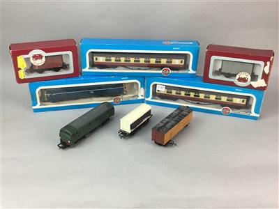 Lot 360 - A COLLECTION OF AIRFIX AND OTHER PLASTIC MODEL RAILWAY CARRIAGES, WAGONS AND ACCESSORIES